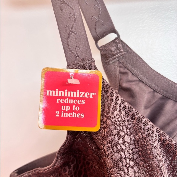 Lilyette Women's purple gray hue Minimizer Bra - Picture 5 of 6